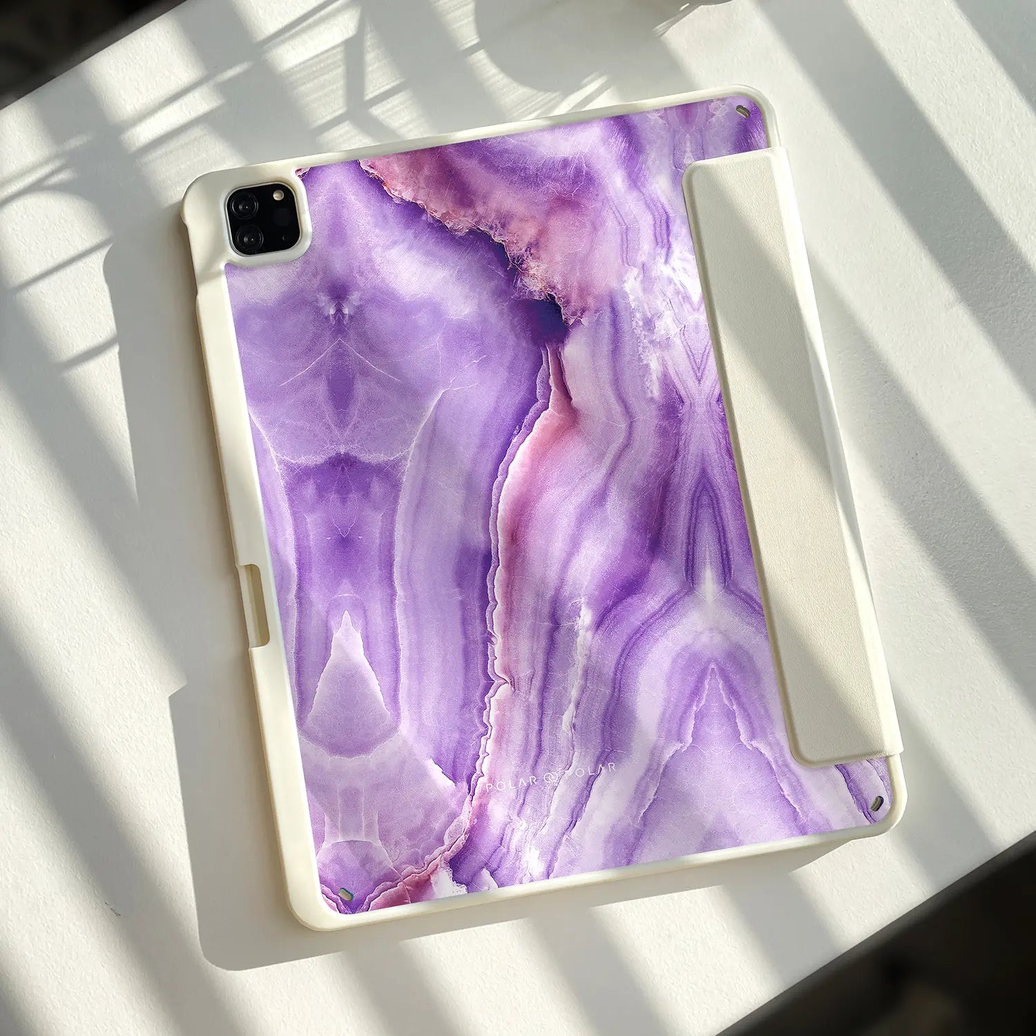 Feature_Milky White