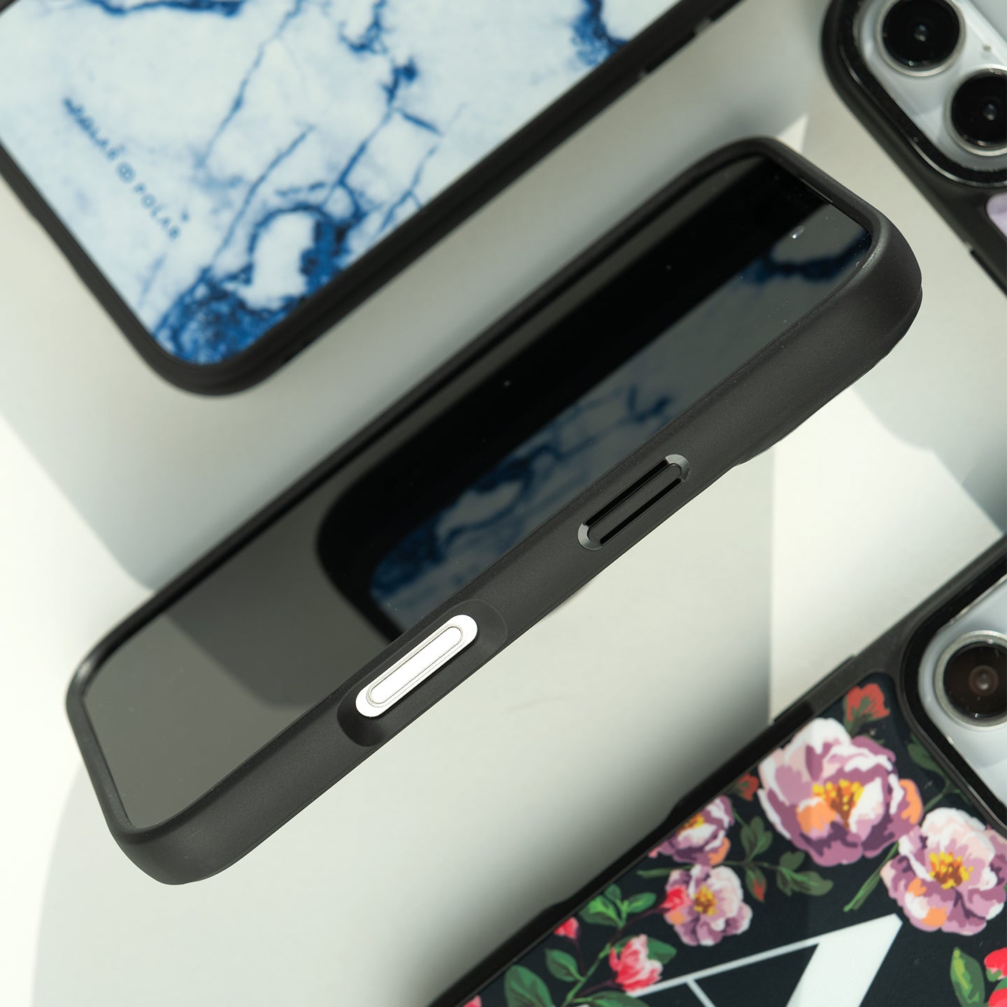 Almond Coast - iPhone 16 Frosted Black Bumper MagSafe Case